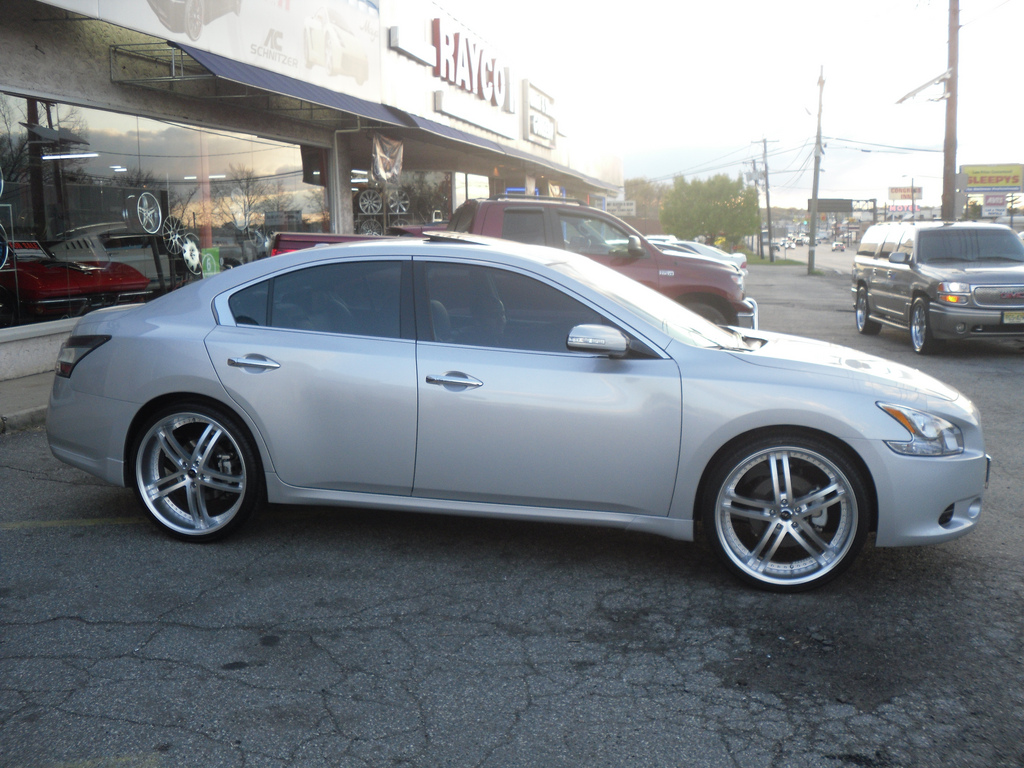 2011 Nissan Maxima photo