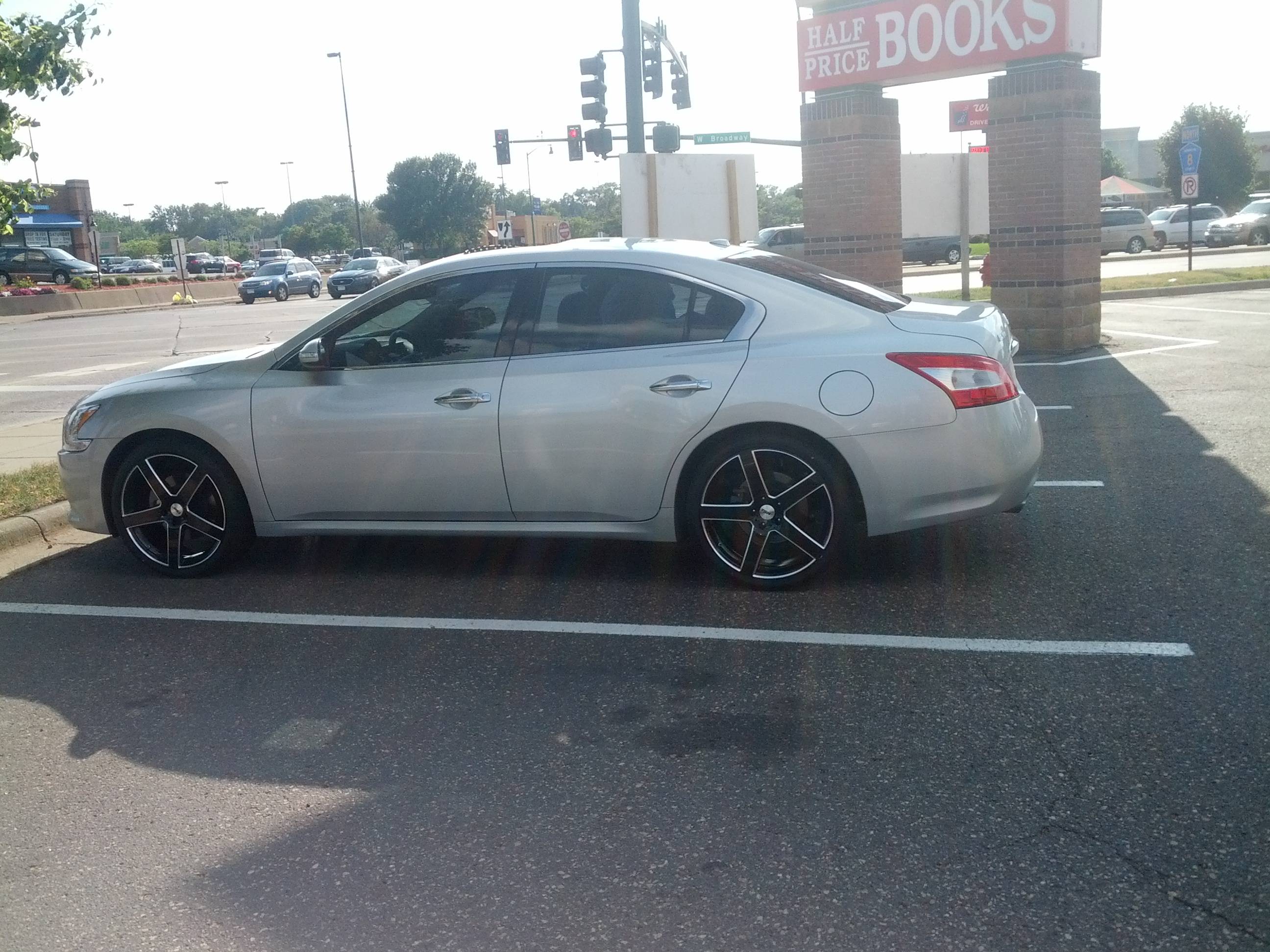 2011 Nissan Maxima photo