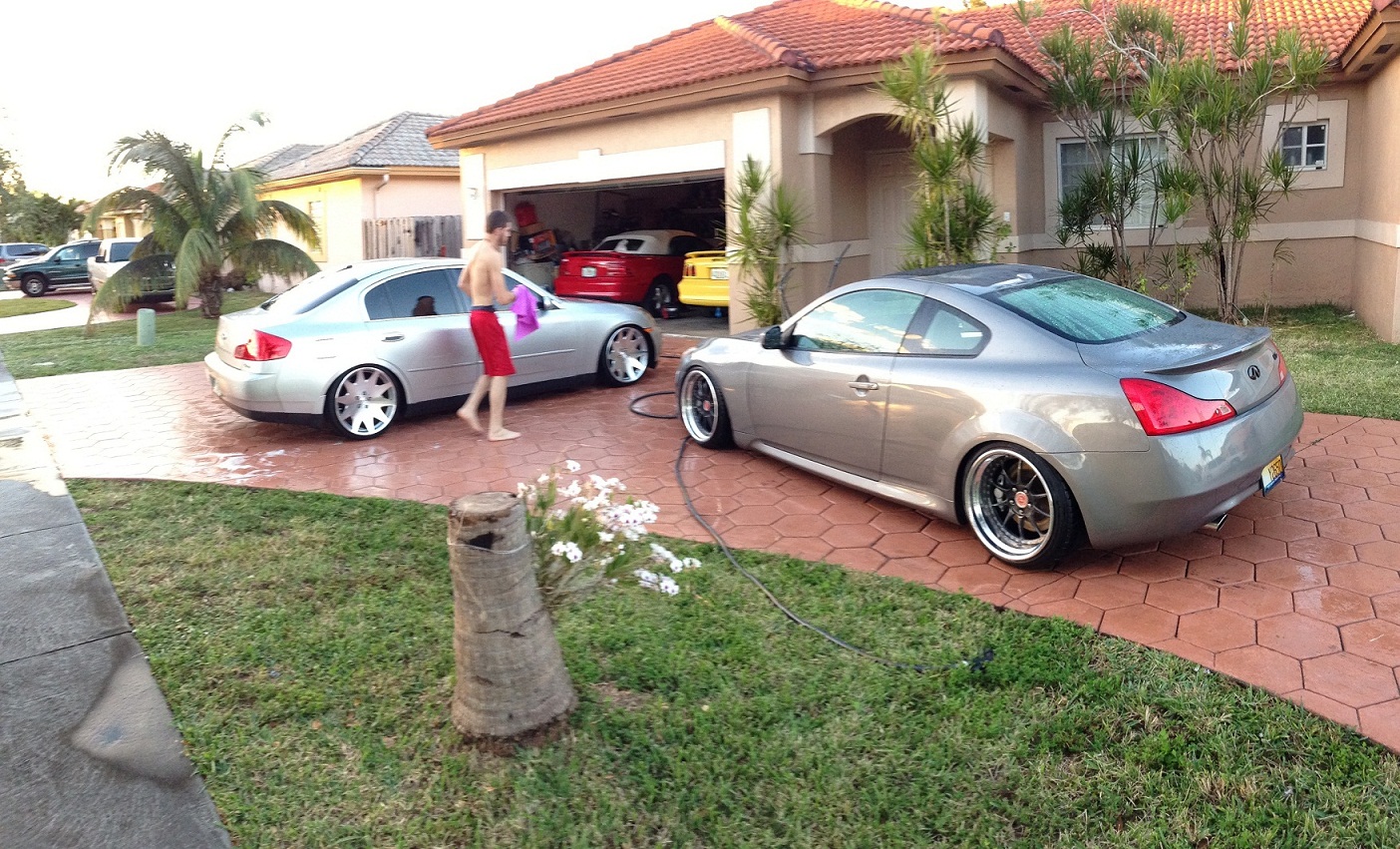 2004 Infiniti G35 photo