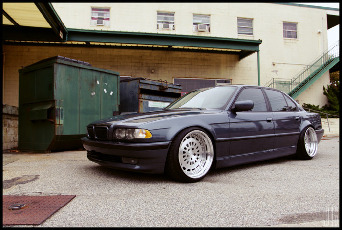 2001 BMW 740 photo