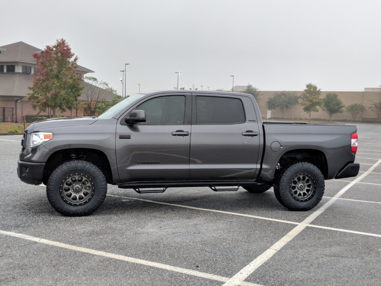 2017 Toyota Tundra photo