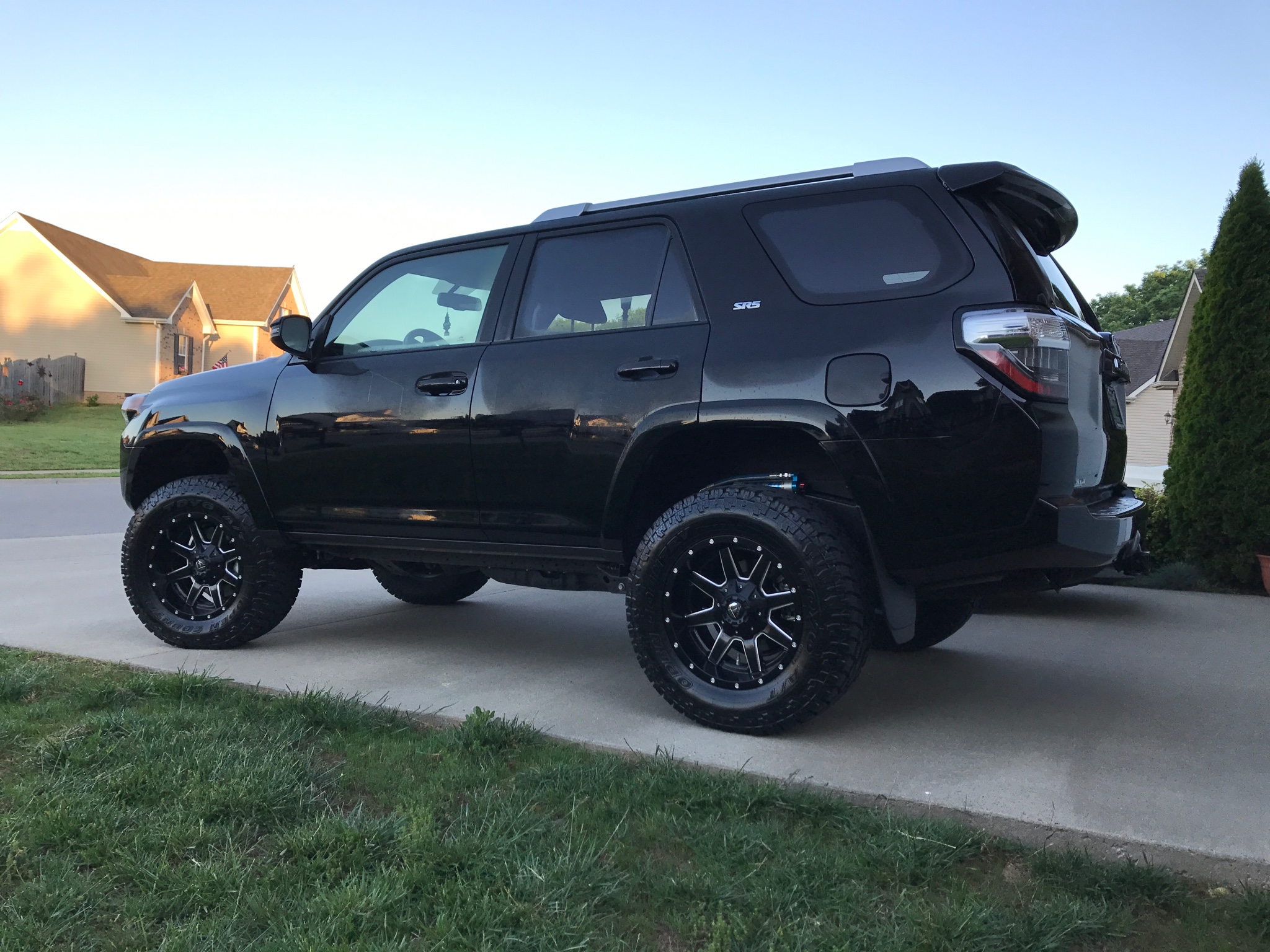 2016 Toyota 4Runner photo