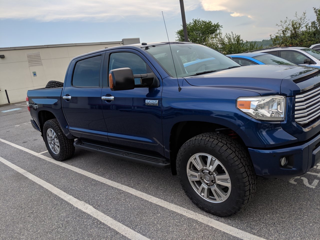 2017 Toyota Tundra photo