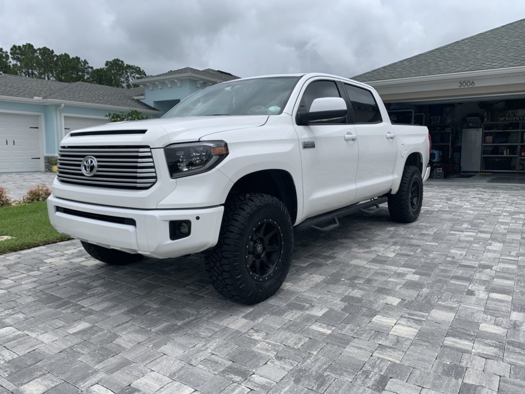 2017 Toyota Tundra photo