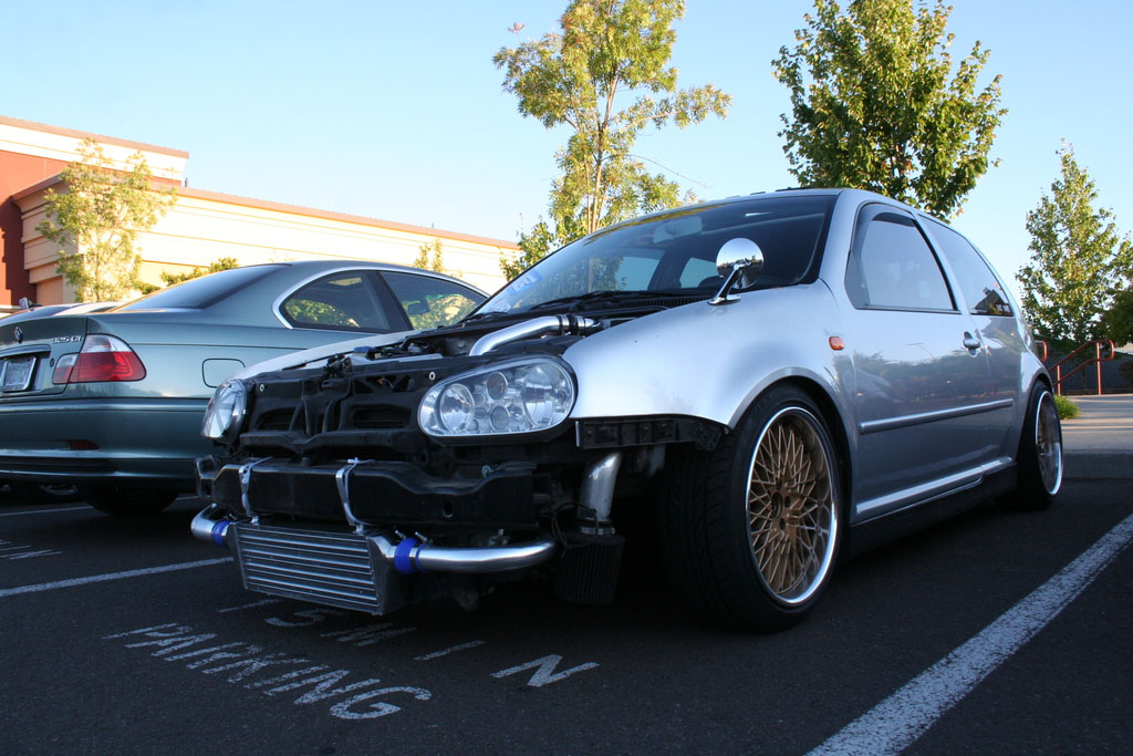 2002 Volkswagen Golf photo