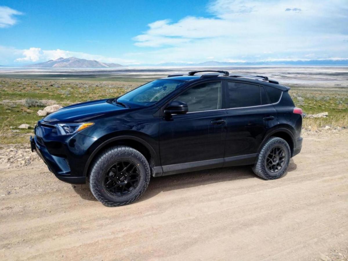 2018 Toyota RAV4 photo