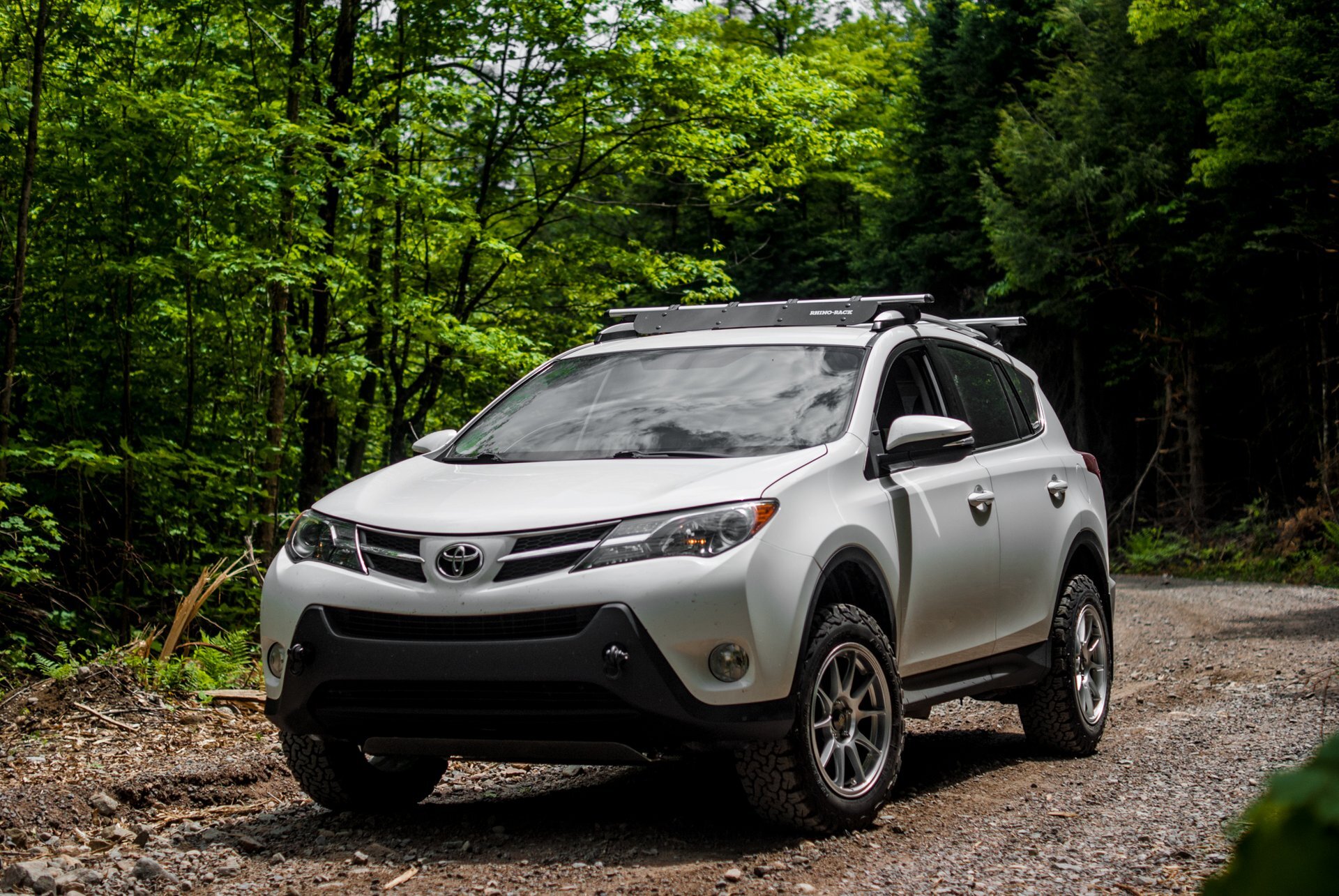 2018 Toyota RAV4 photo