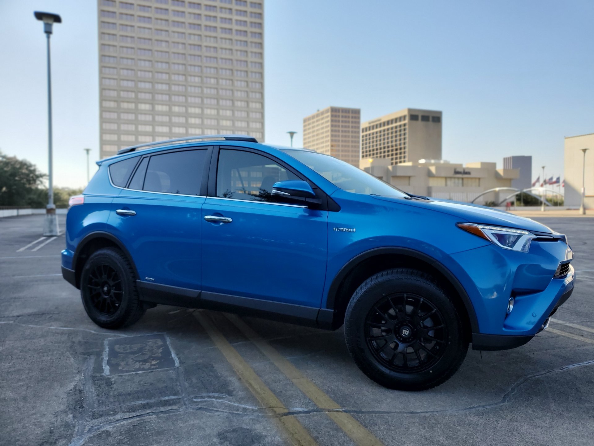2020 Toyota RAV4 photo
