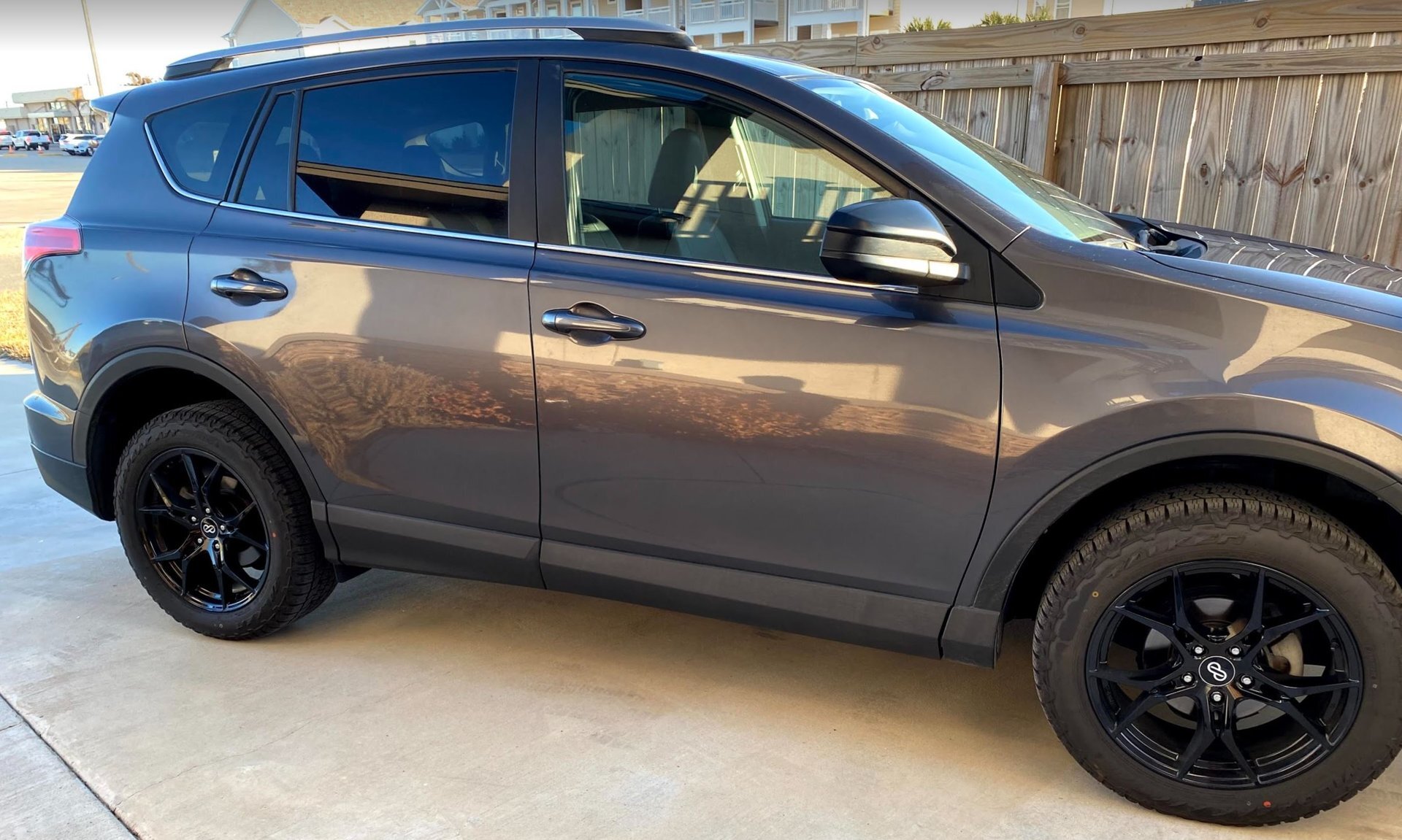 2020 Toyota RAV4 photo