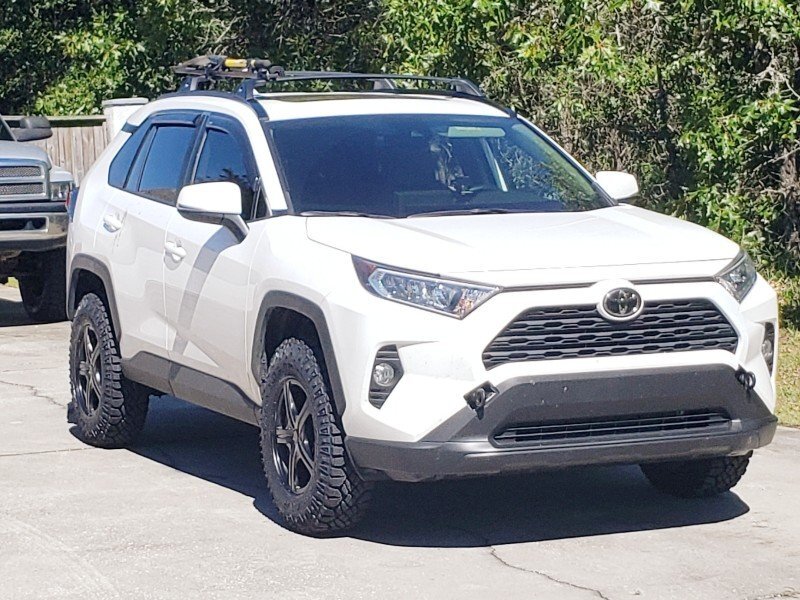 2019 Toyota RAV4 photo
