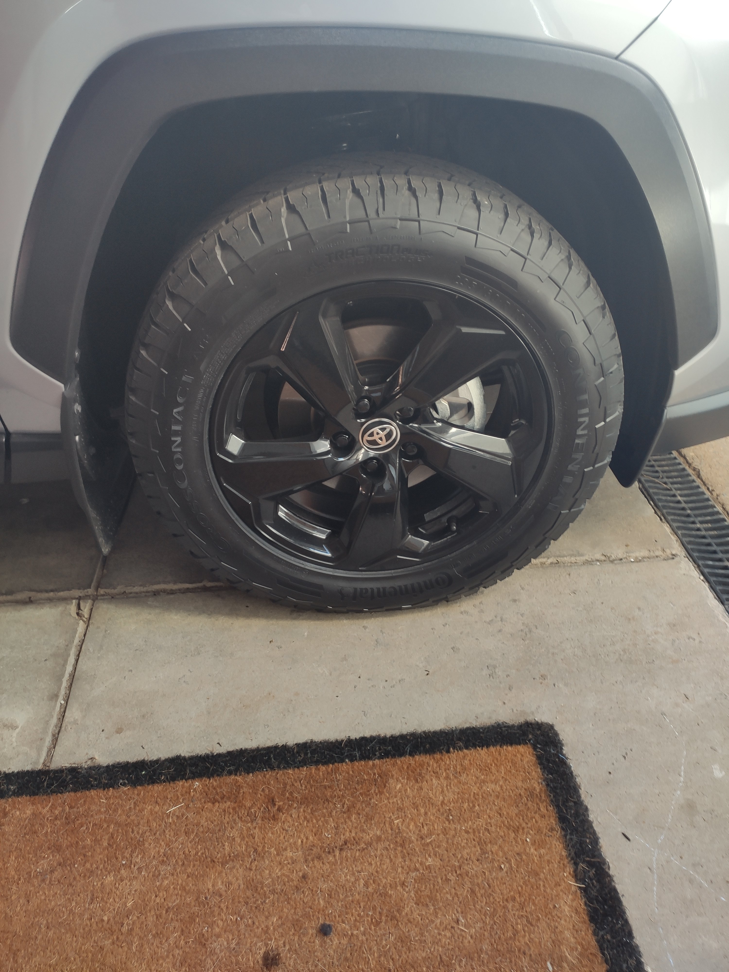 2020 Toyota RAV4 photo