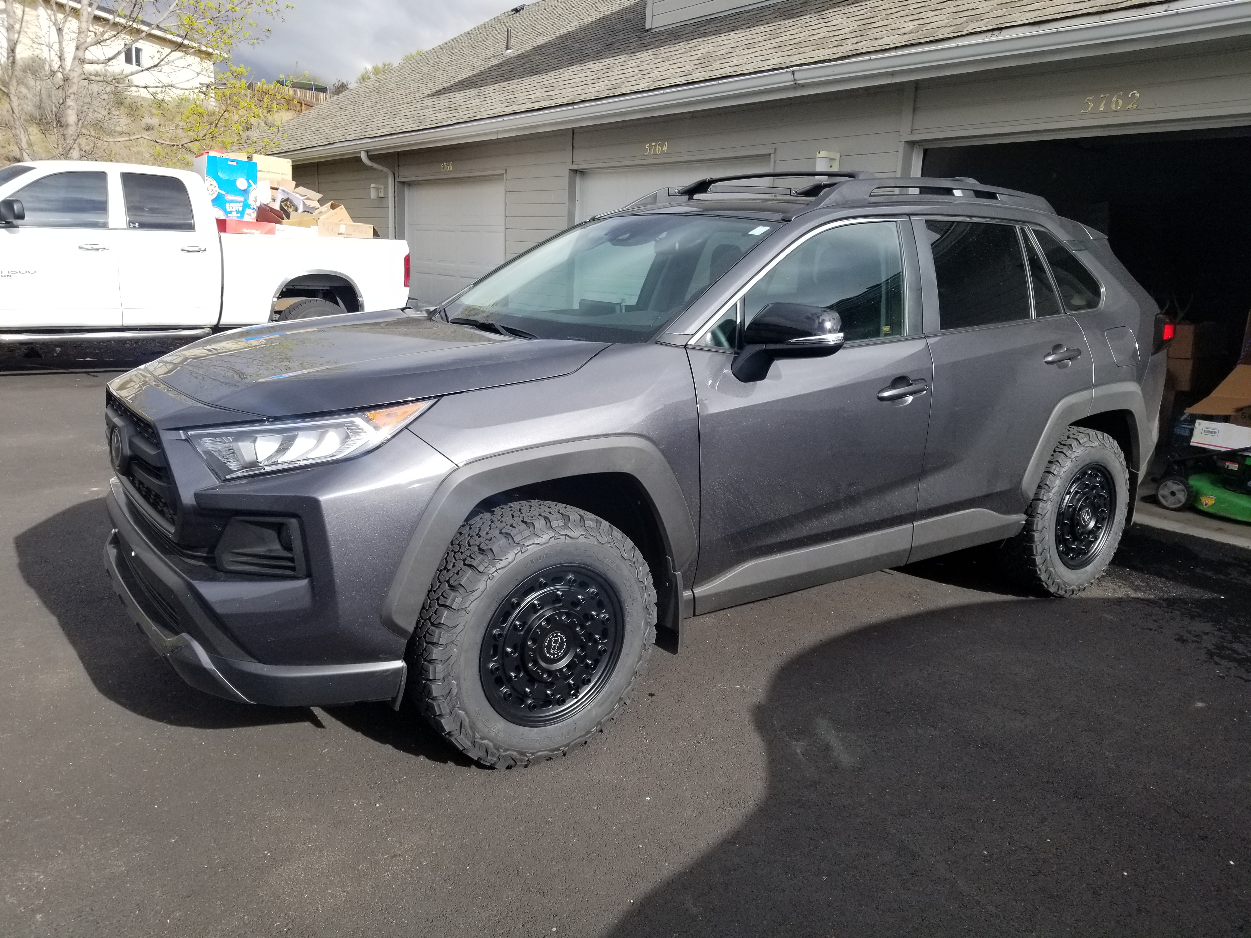 2020 Toyota RAV4 photo