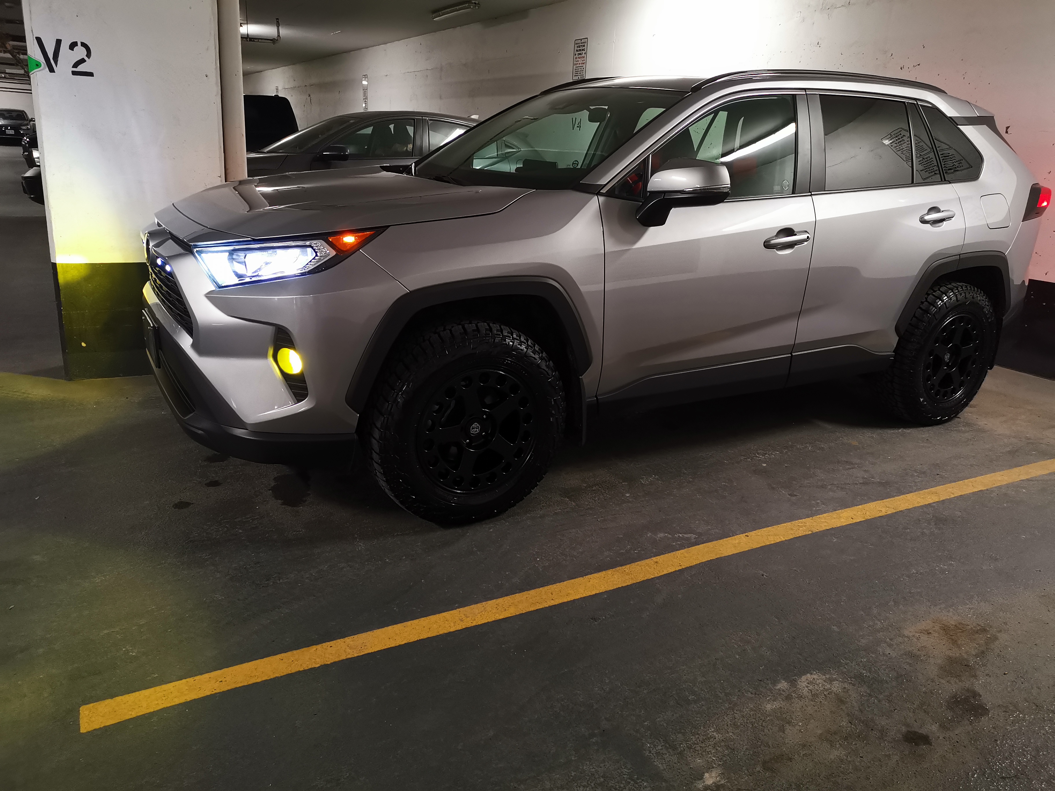 2020 Toyota RAV4 photo