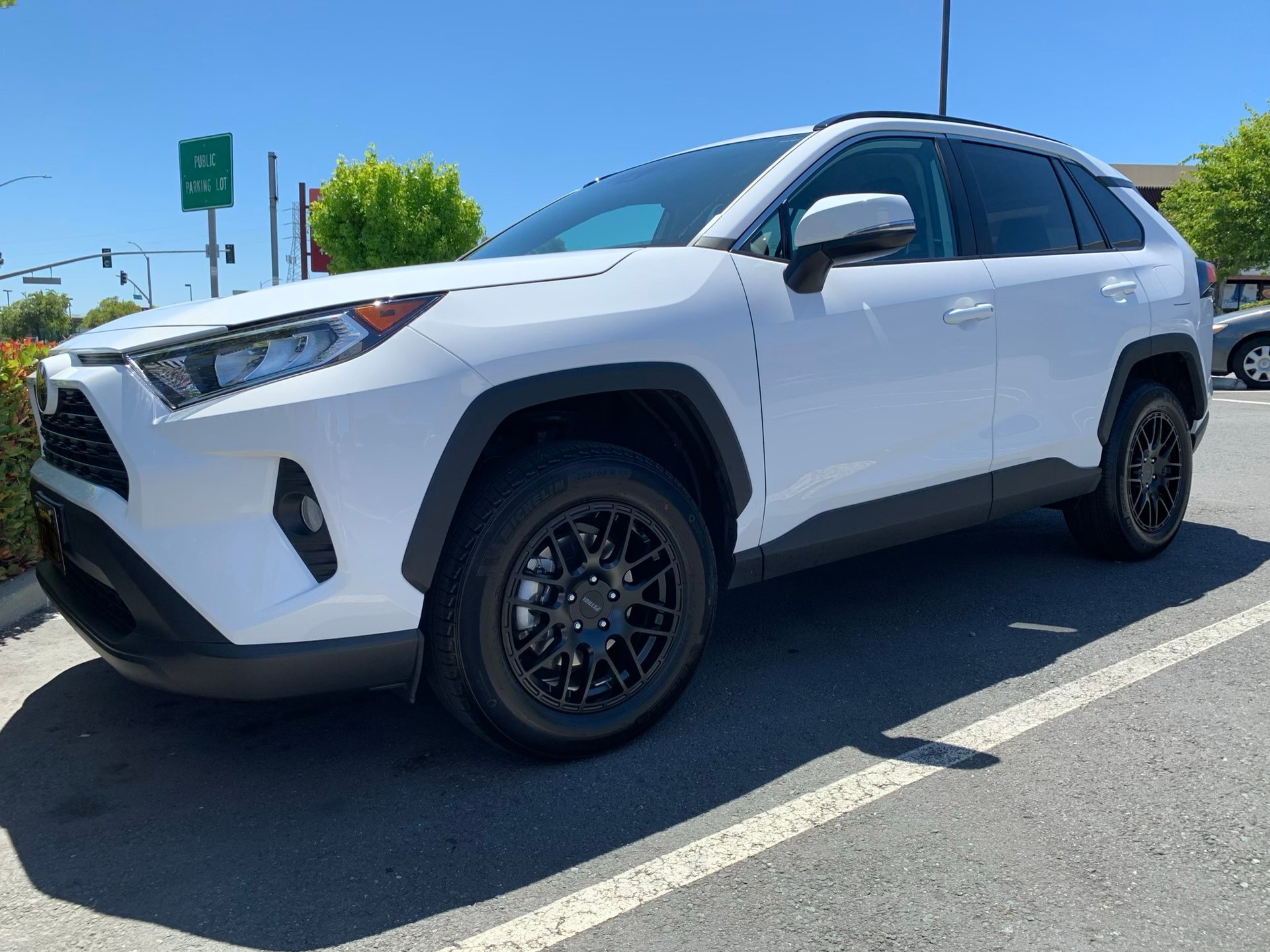 2020 Toyota RAV4 photo