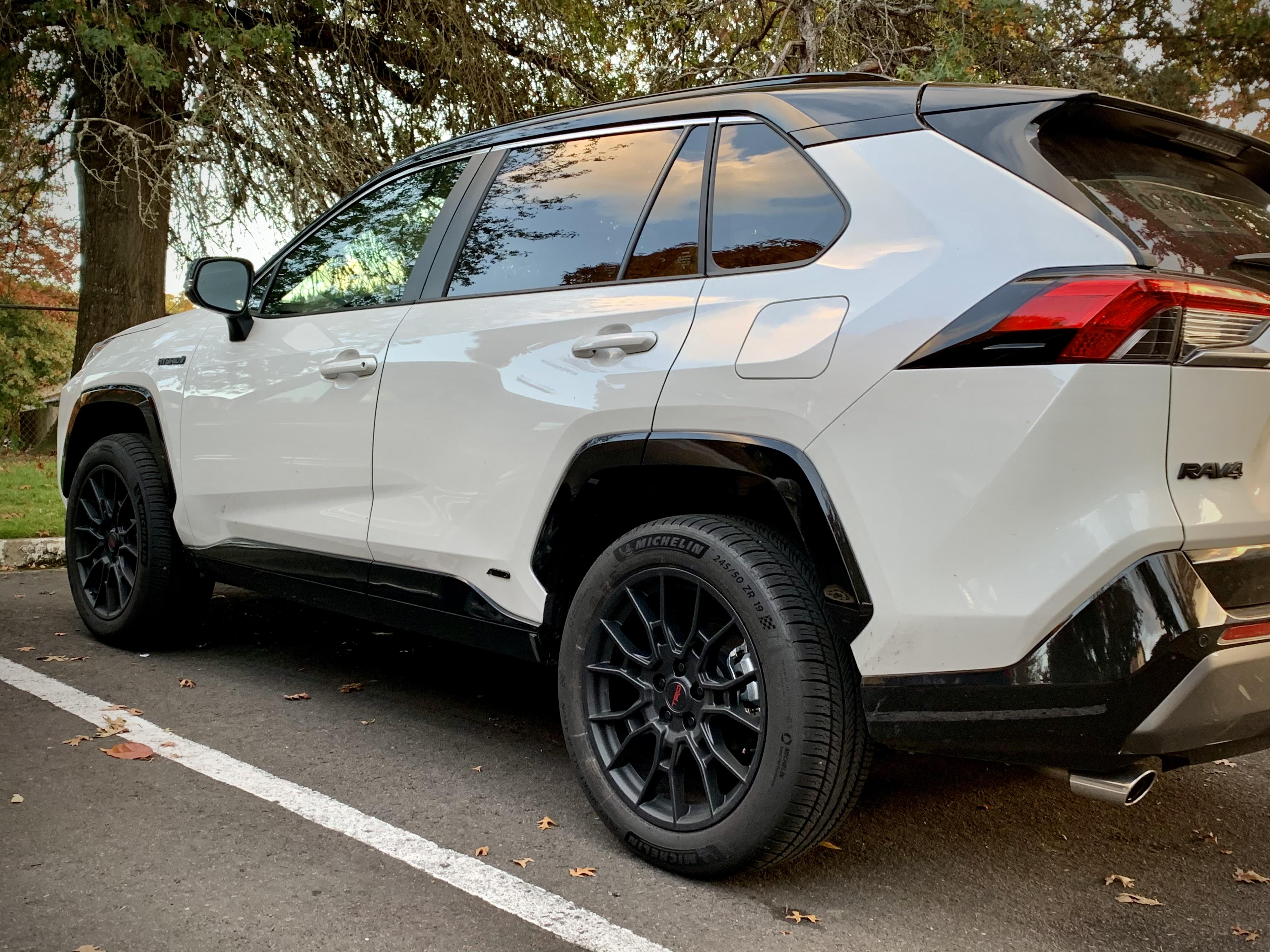 2020 Toyota RAV4 photo