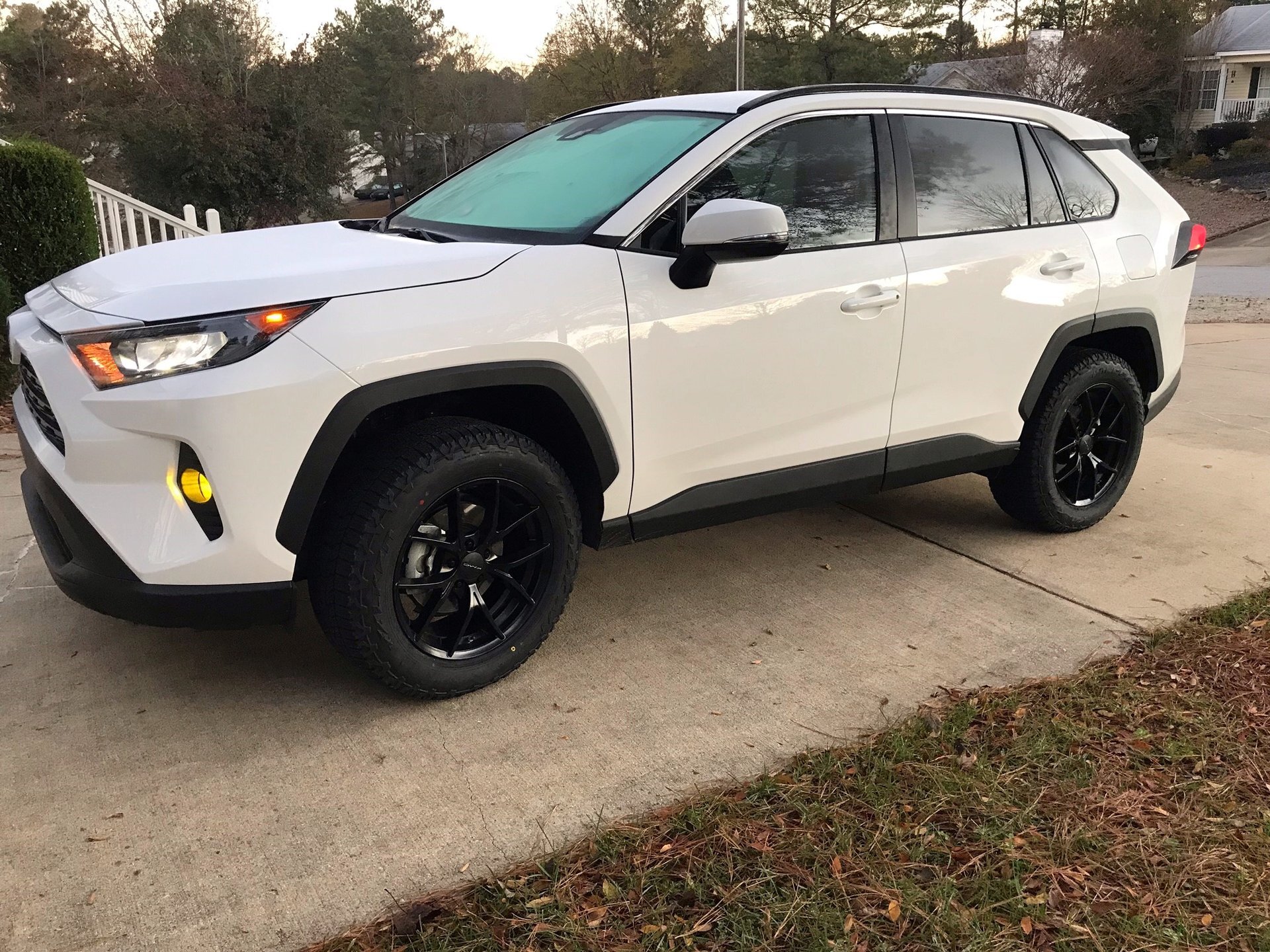 2020 Toyota RAV4 photo