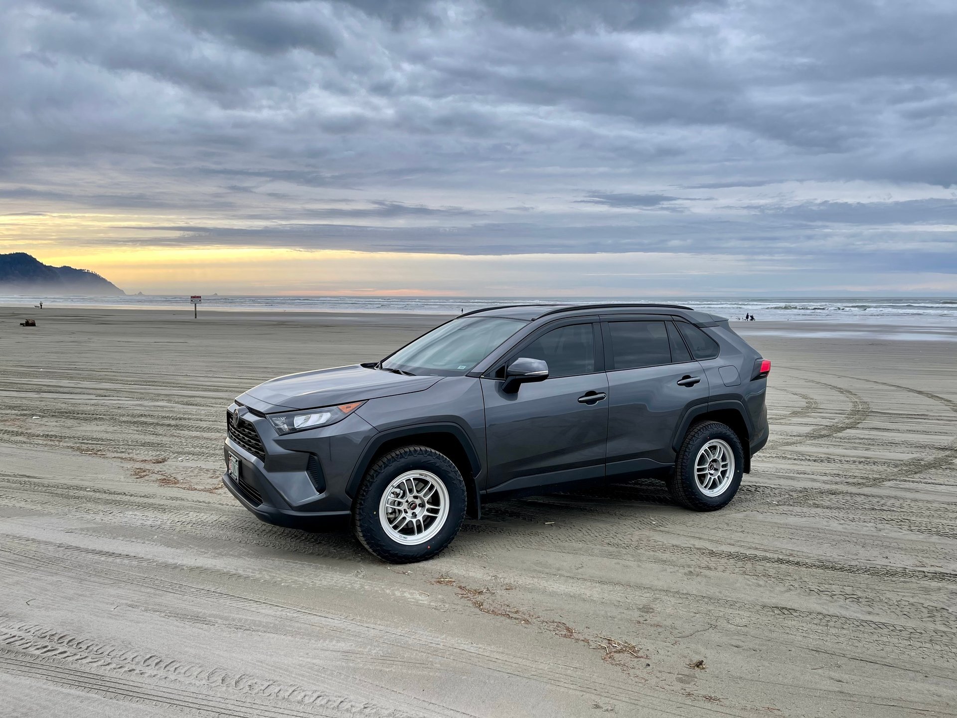 2020 Toyota RAV4 photo