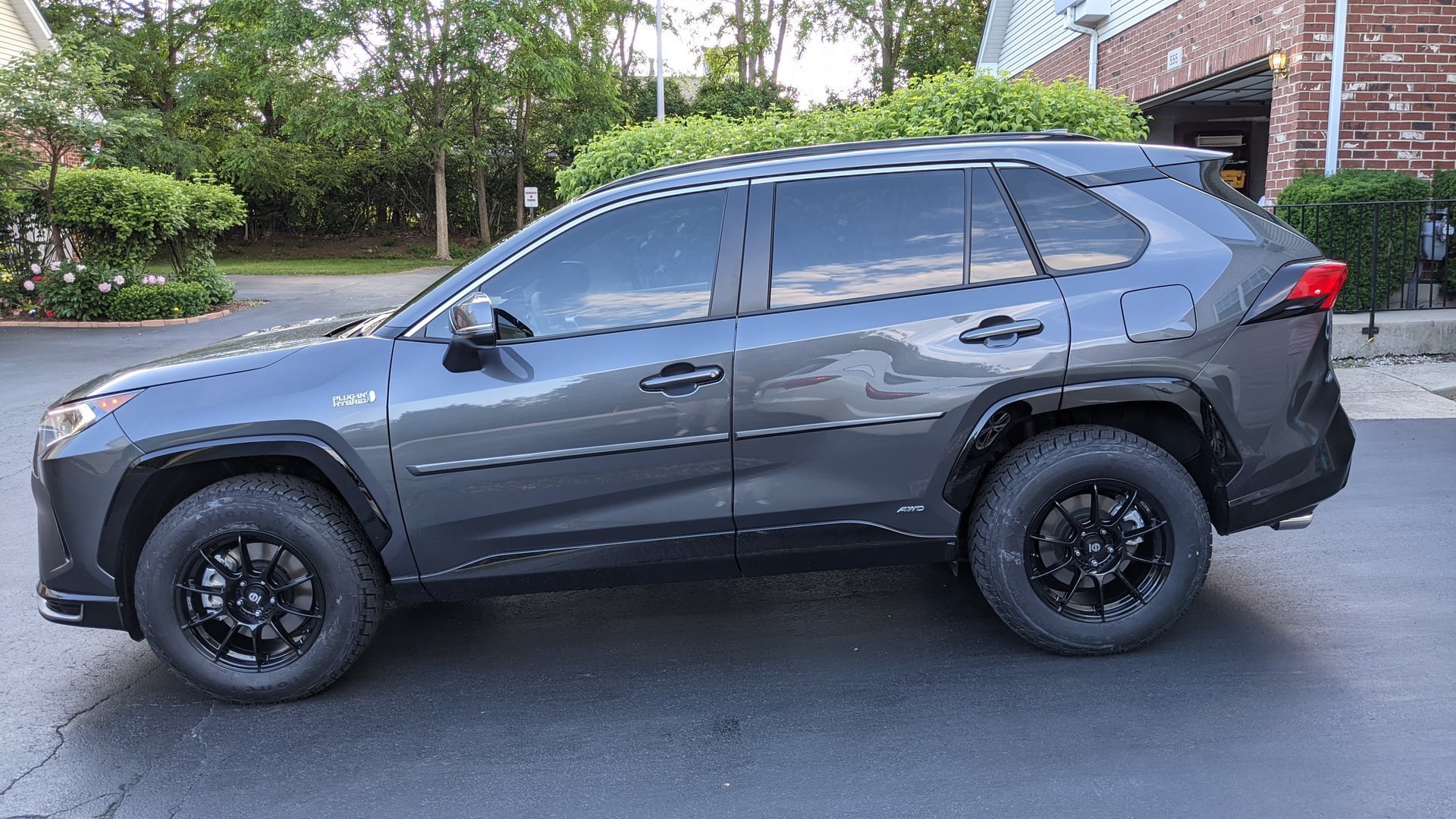 2021 Toyota RAV4 photo