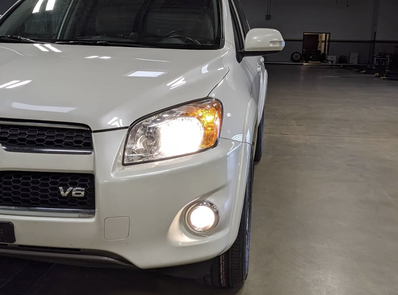 2010 Toyota RAV4 photo