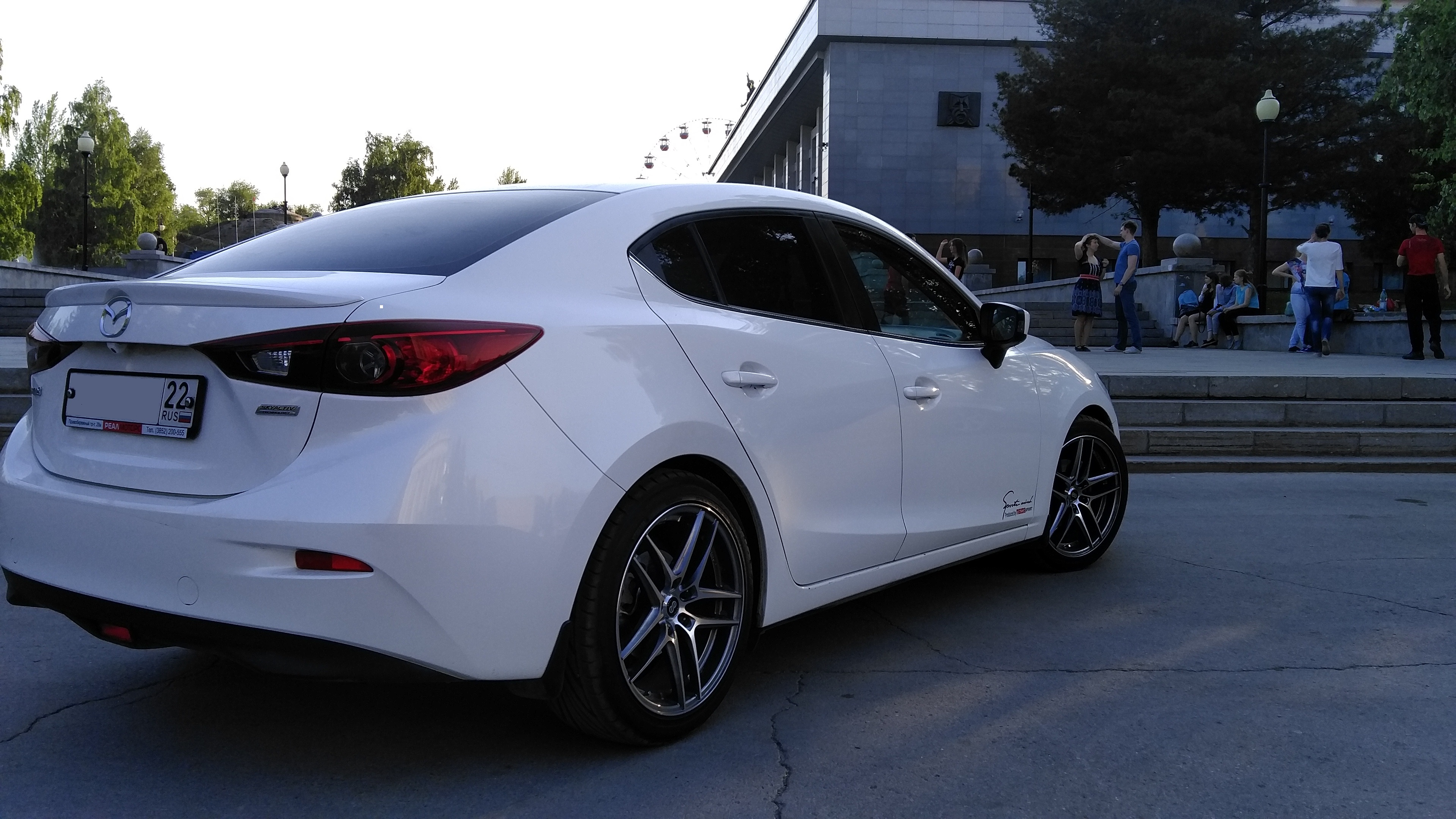2014 Mazda Mazda3 photo