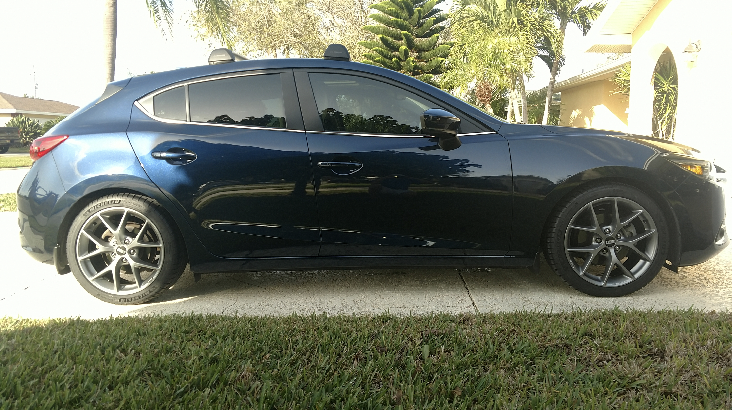 2014 Mazda Mazda3 photo
