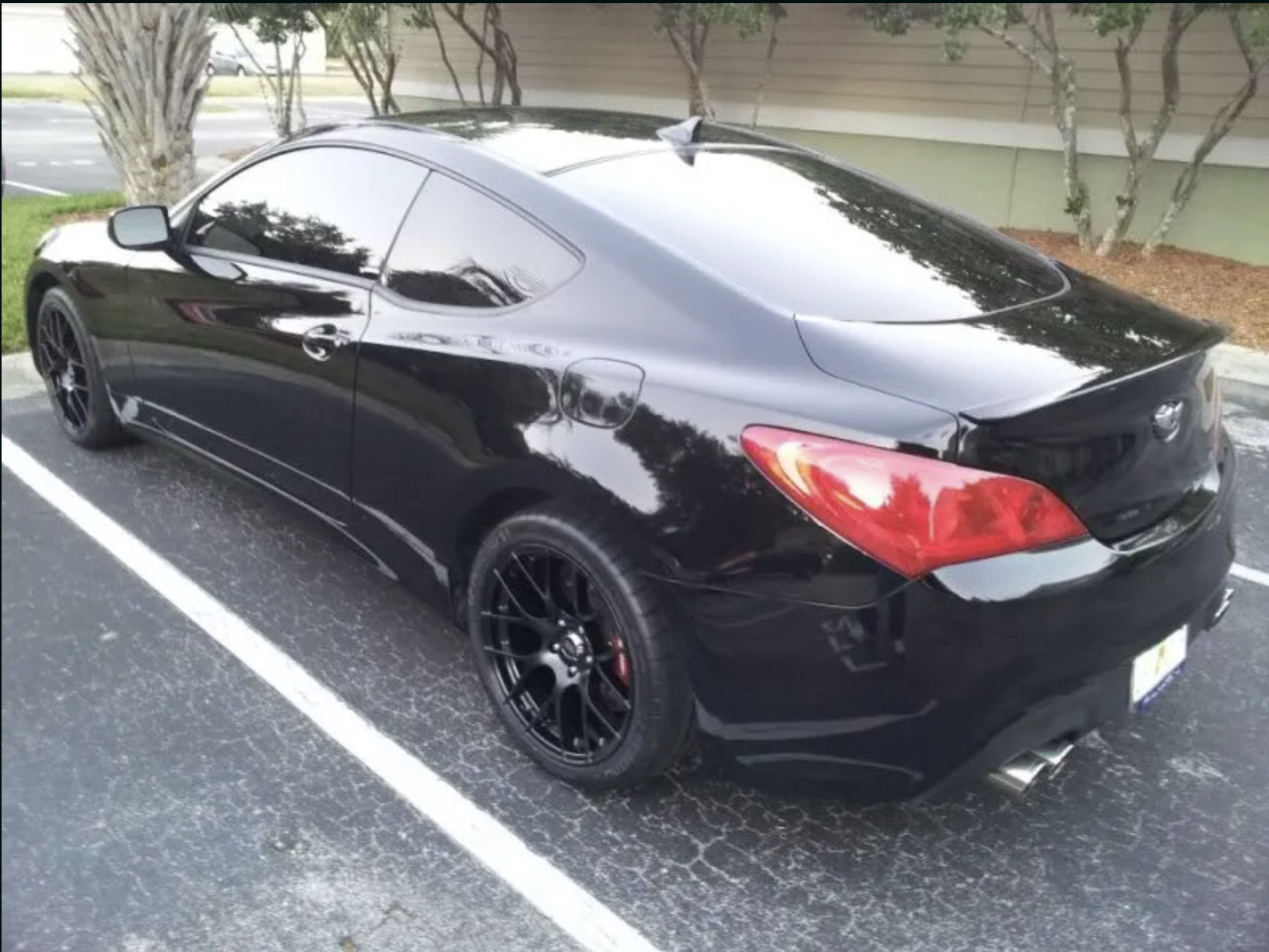 2010 Hyundai Genesis Coupe photo