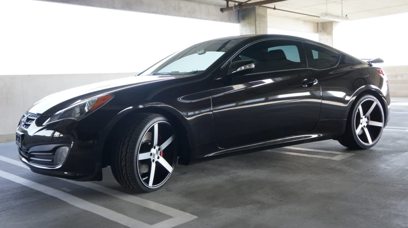 2010 Hyundai Genesis Coupe photo