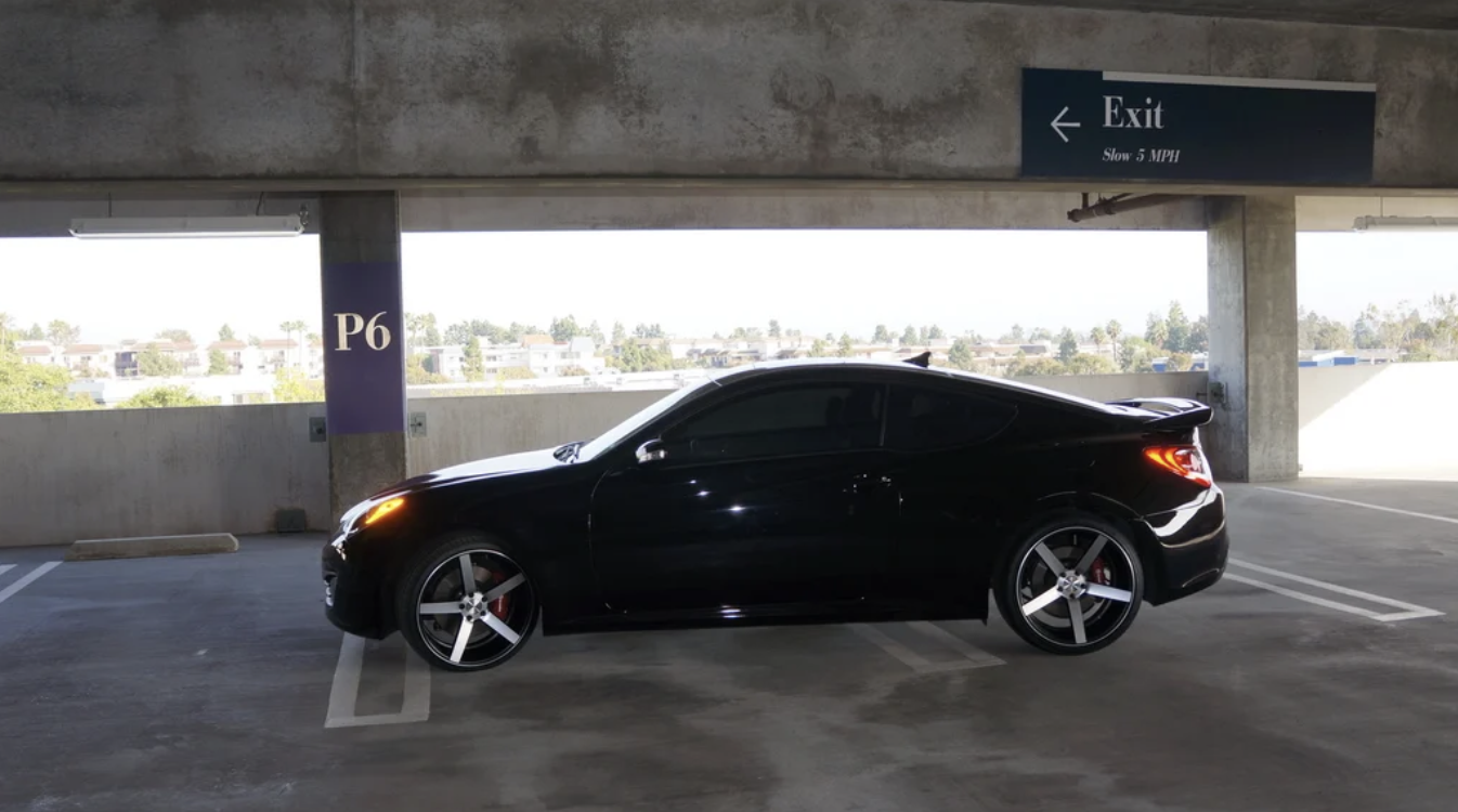 2010 Hyundai Genesis Coupe photo