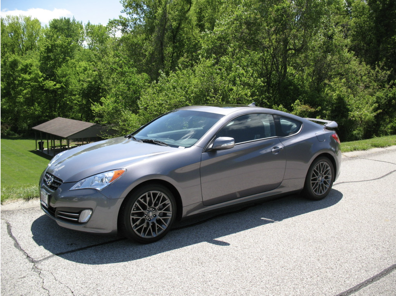 2010 Hyundai Genesis Coupe photo