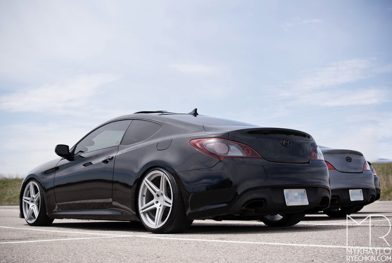 2010 Hyundai Genesis Coupe photo