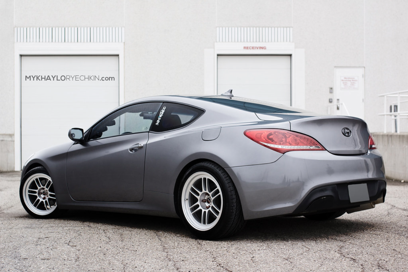 2010 Hyundai Genesis Coupe photo