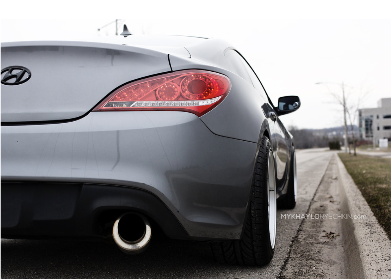 2010 Hyundai Genesis Coupe photo