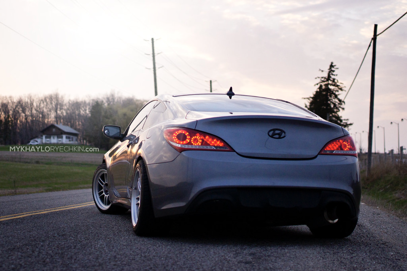 2010 Hyundai Genesis Coupe photo