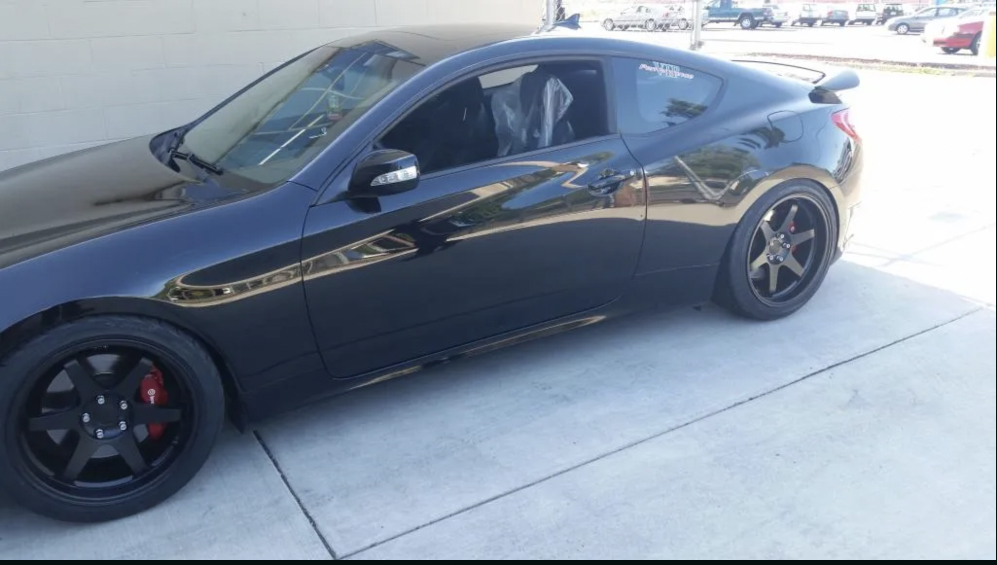 2010 Hyundai Genesis Coupe photo