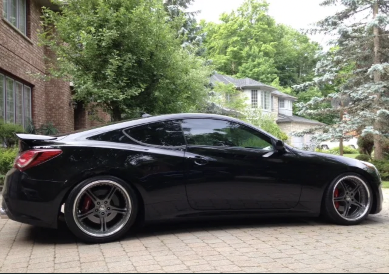 2010 Hyundai Genesis Coupe photo