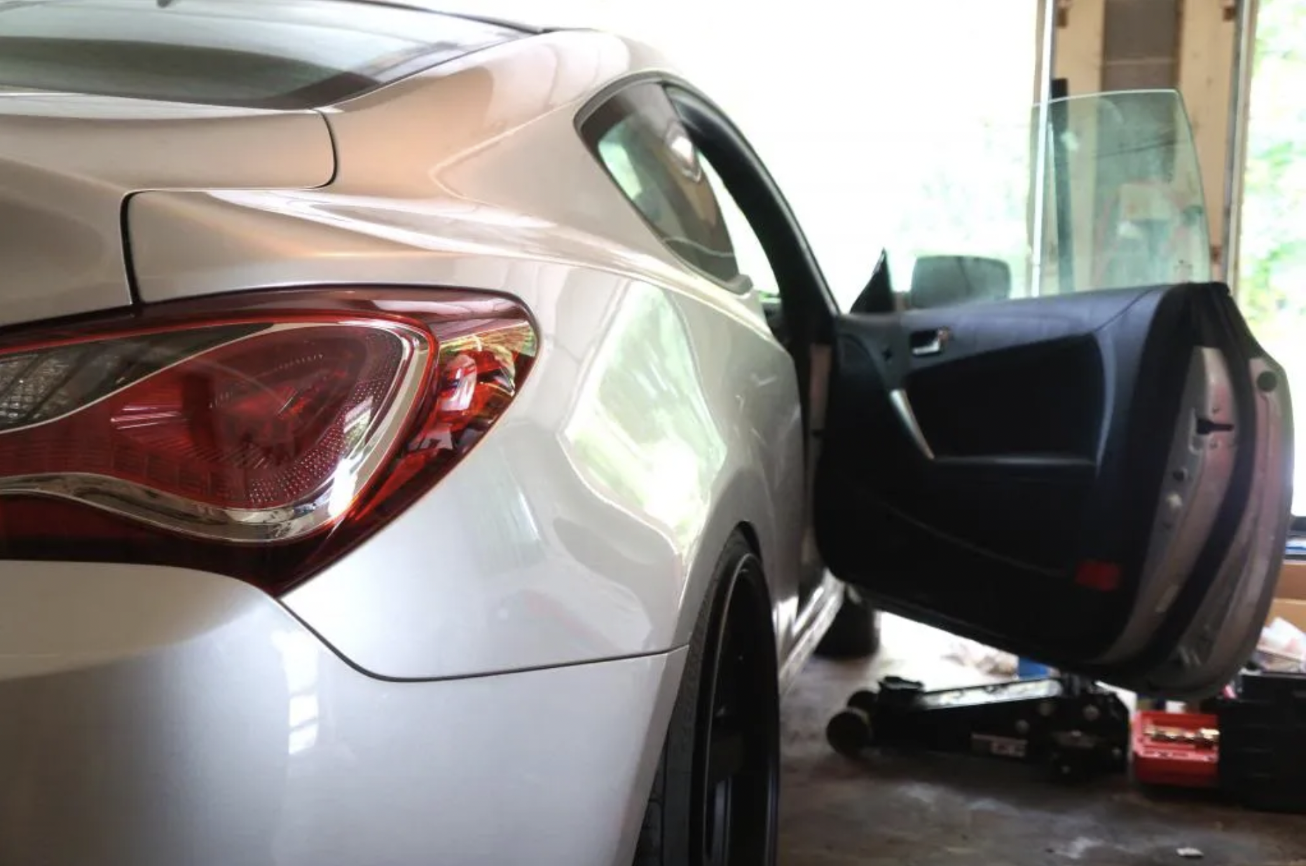 2010 Hyundai Genesis Coupe photo