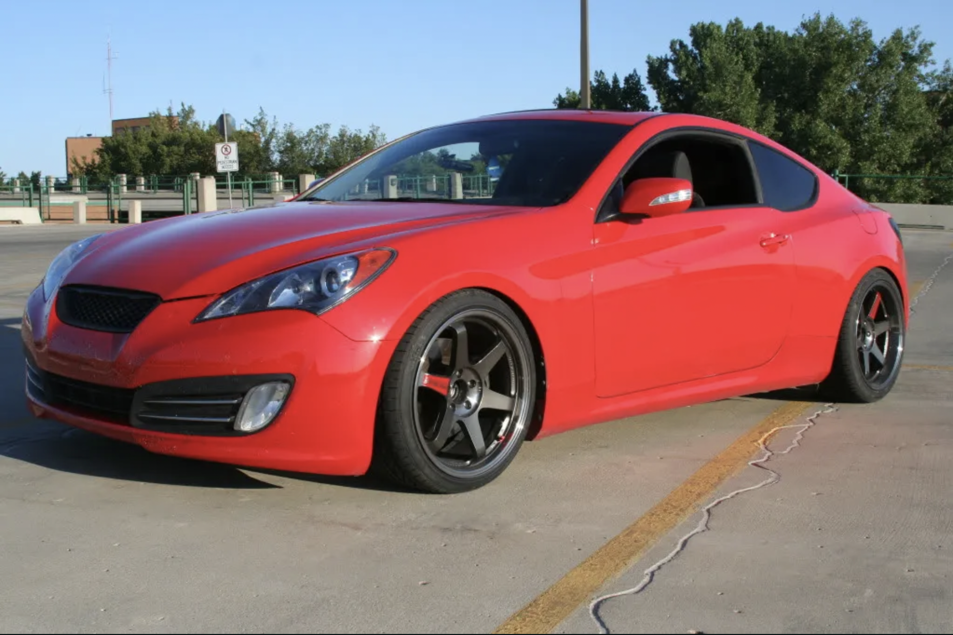 2010 Hyundai Genesis Coupe photo