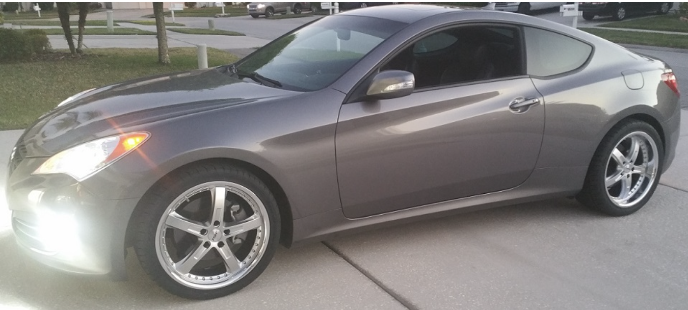 2010 Hyundai Genesis Coupe photo