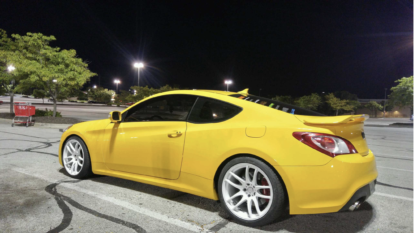 2010 Hyundai Genesis Coupe photo