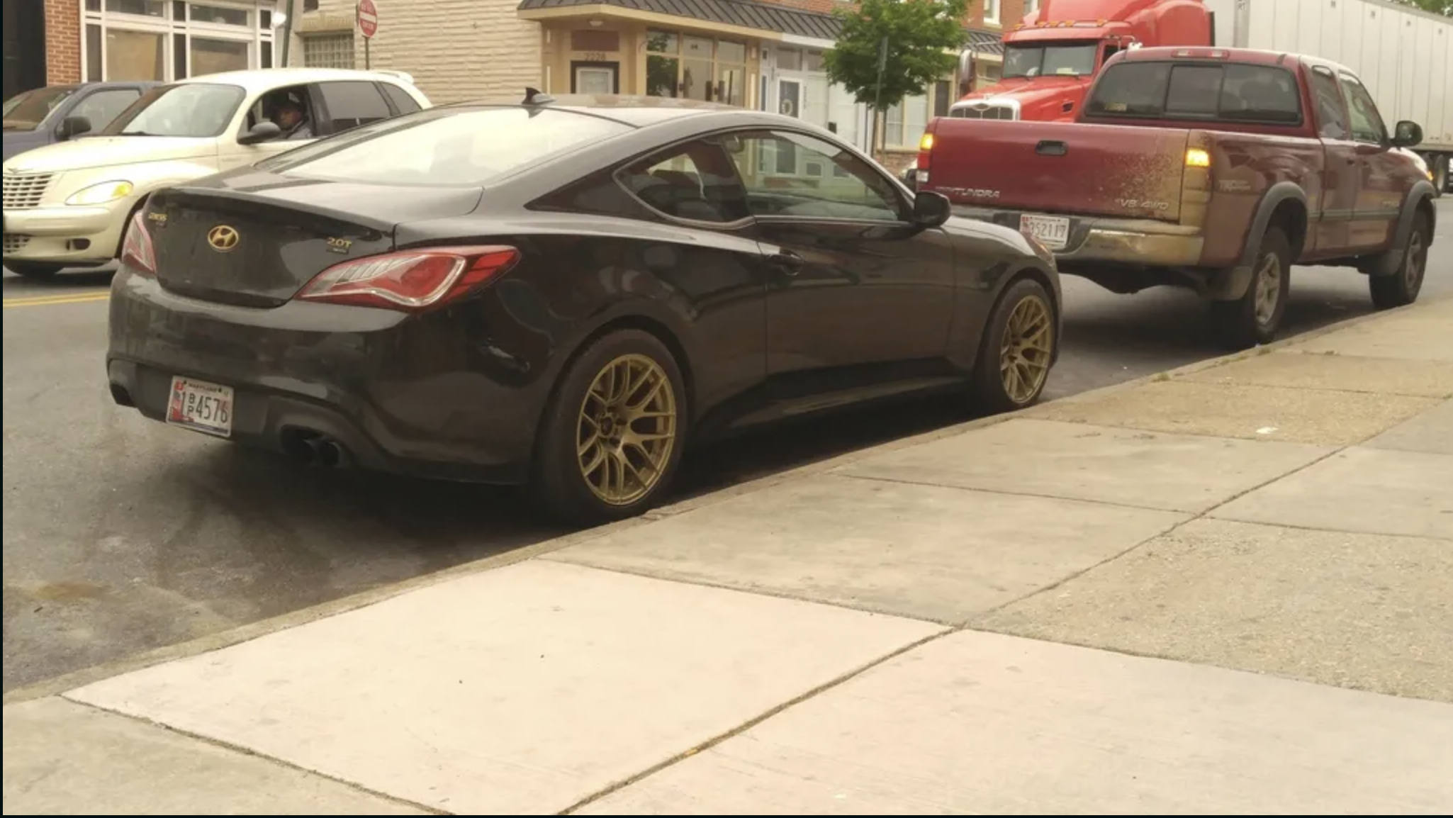 2010 Hyundai Genesis Coupe photo