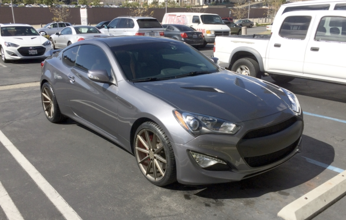2010 Hyundai Genesis Coupe photo