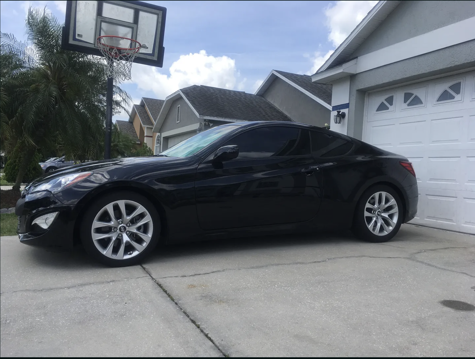 2010 Hyundai Genesis Coupe photo
