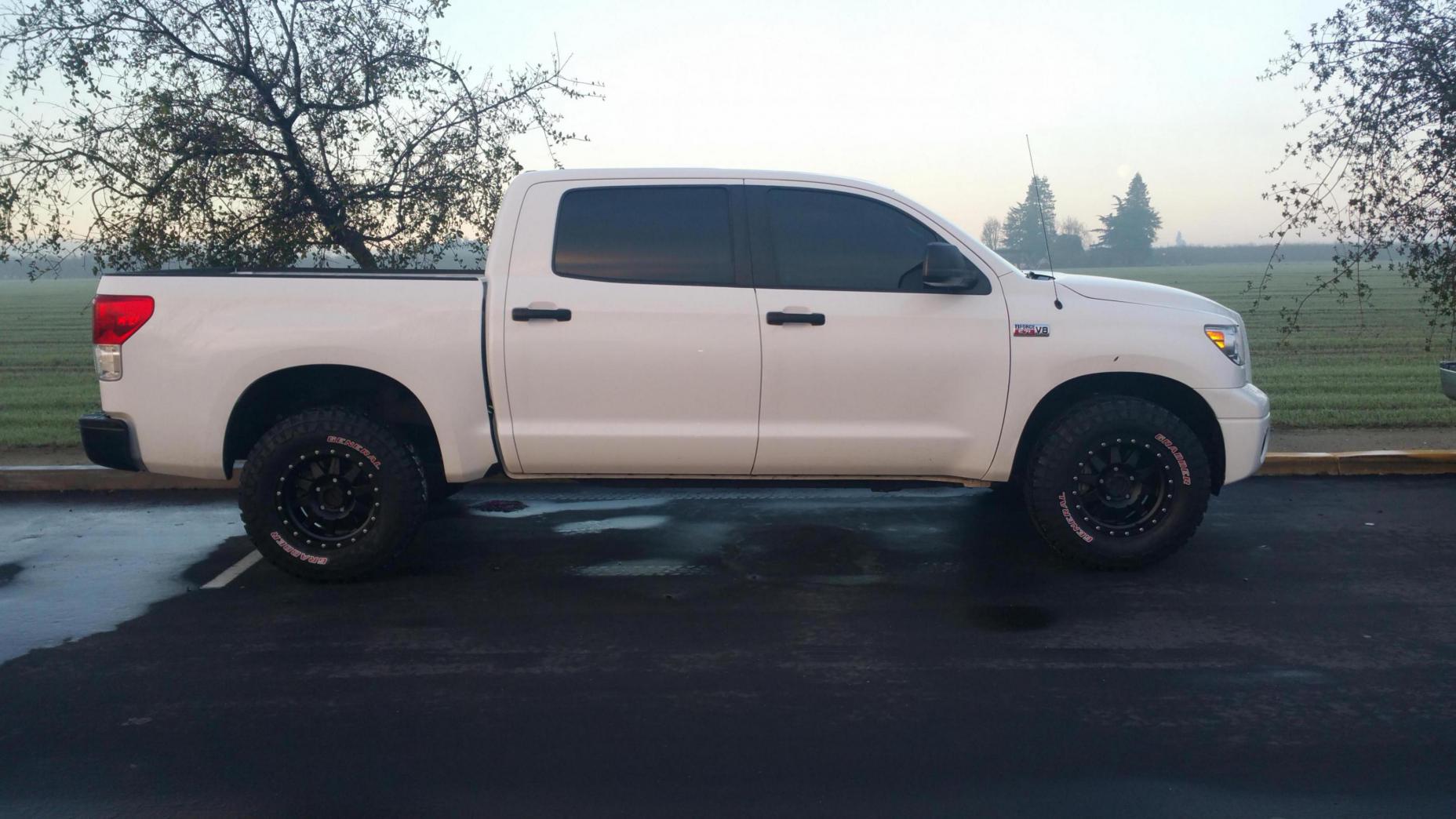 2017 Toyota Tundra photo