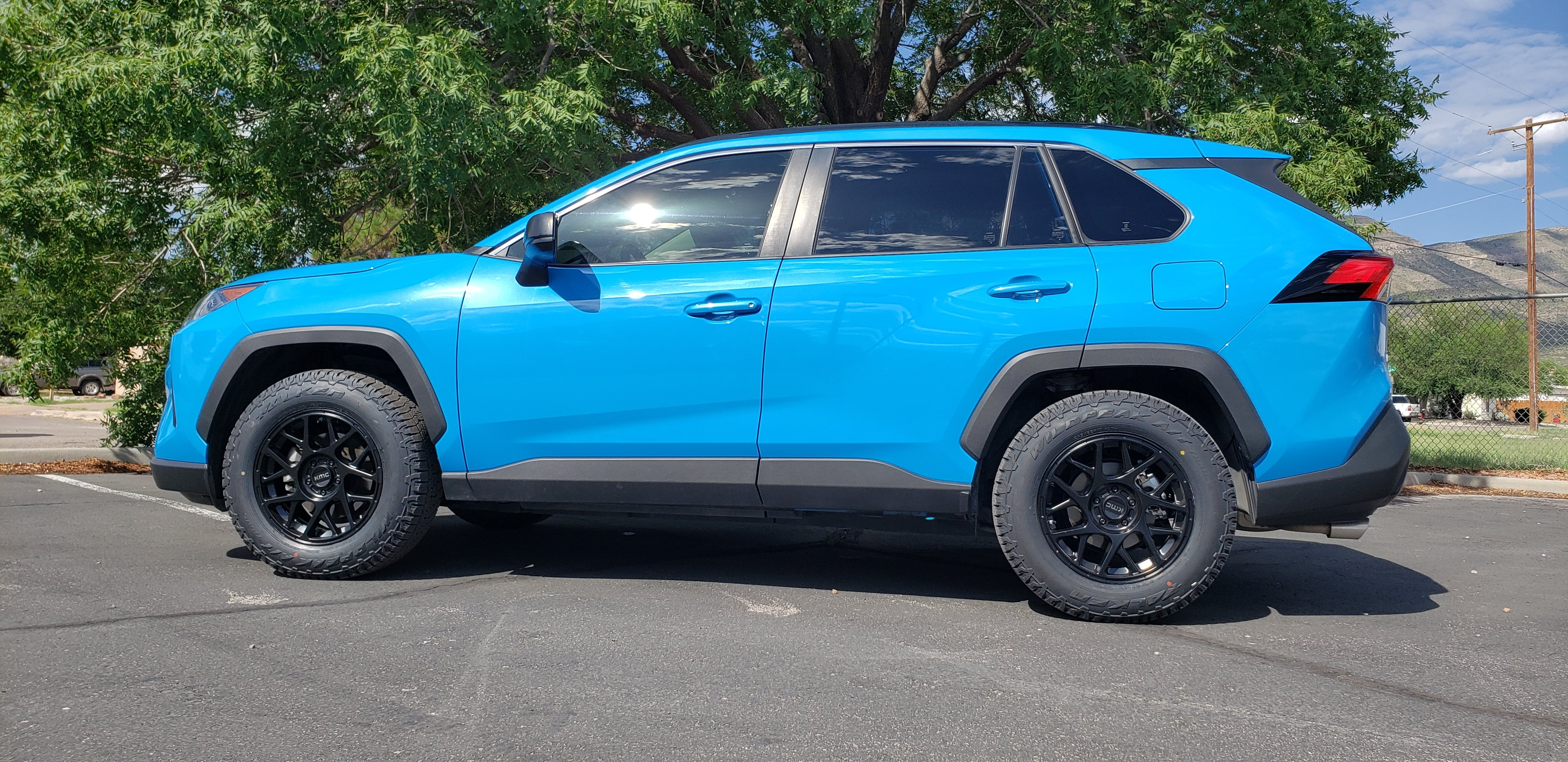 2020 Toyota RAV4 photo