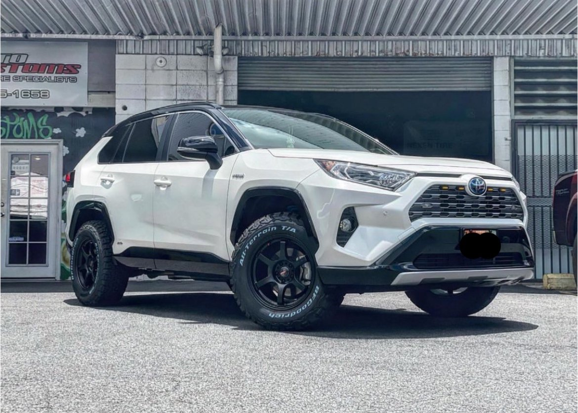 2020 Toyota RAV4 photo
