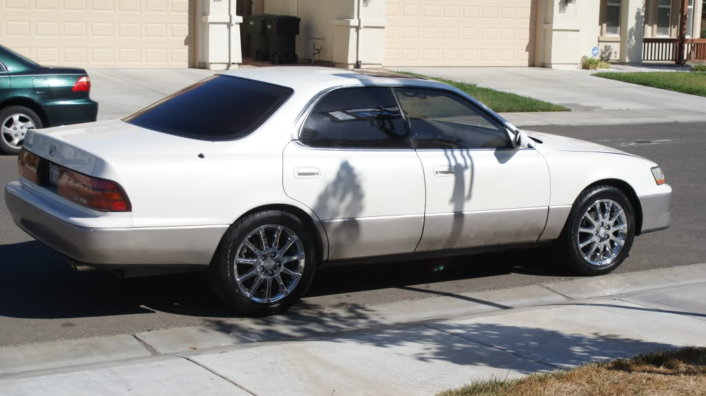 1999 Lexus ES 300 photo