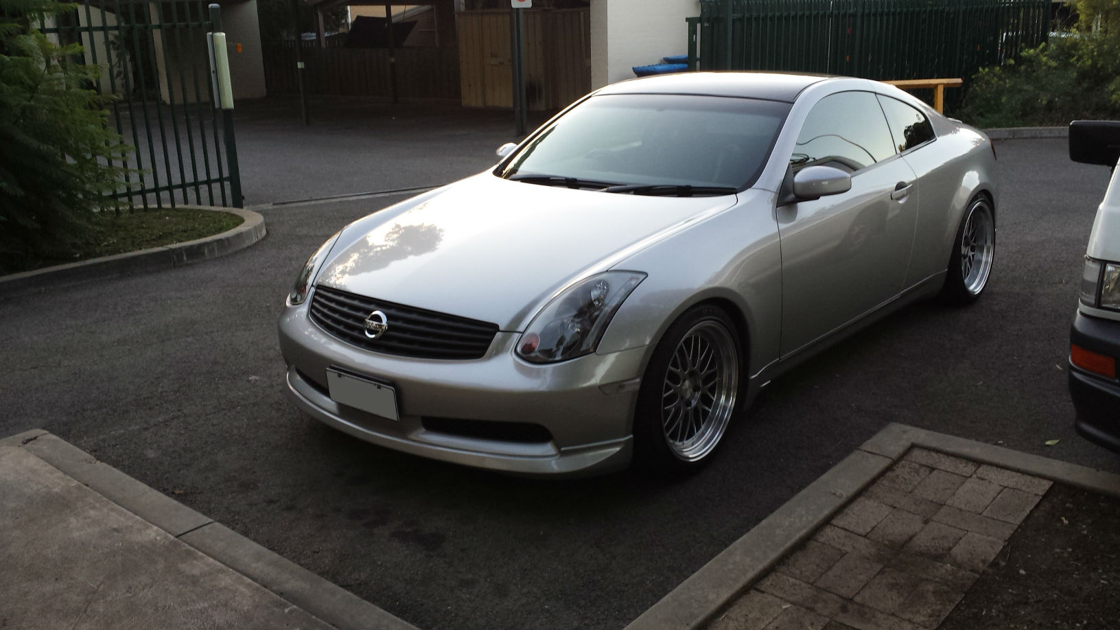 2003 Infiniti G35 photo