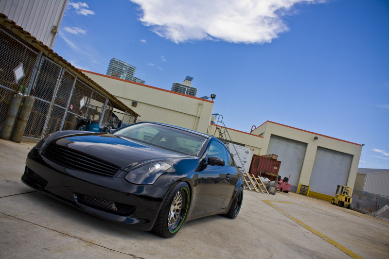 2004 Infiniti G35 photo