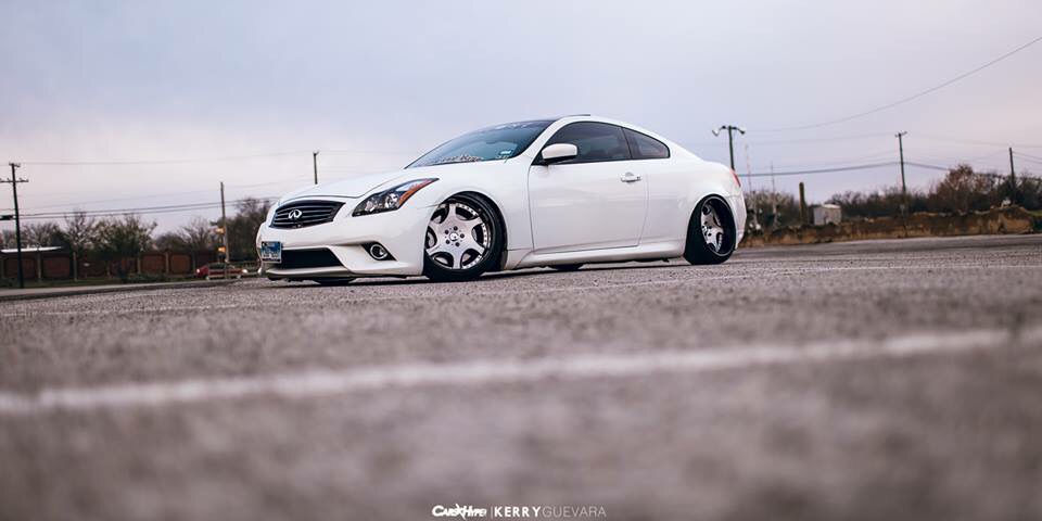 2011 Infiniti G37 photo