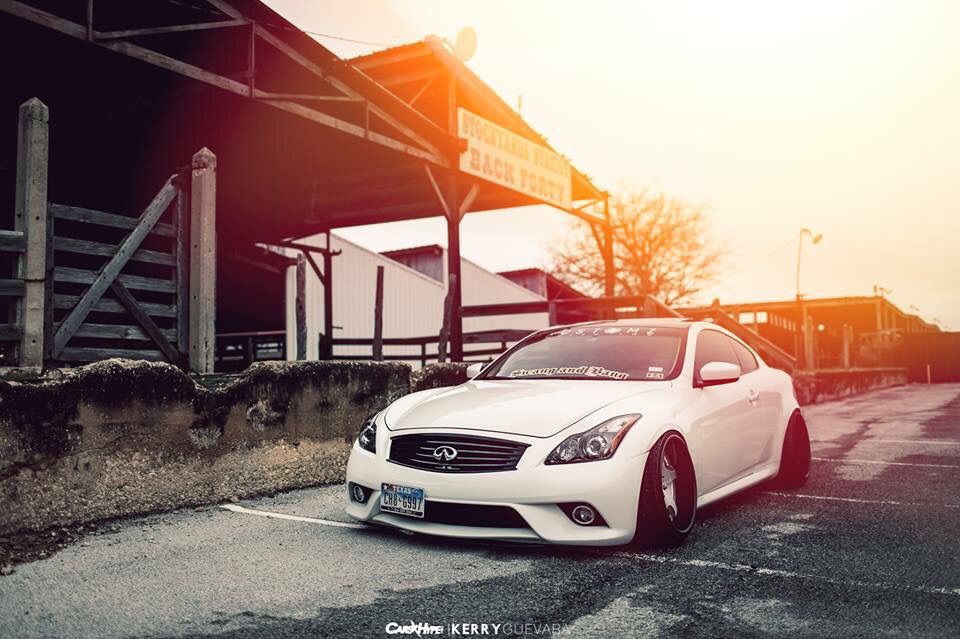 2011 Infiniti G37 photo